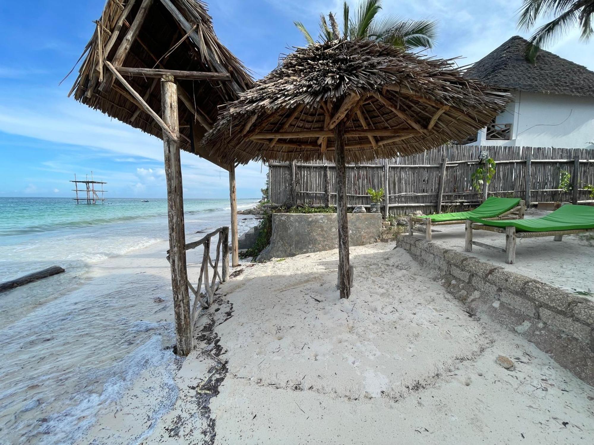 Zanzibar Escape 1&2 *