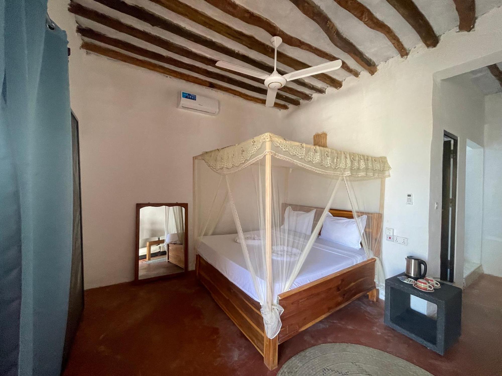 Zanzibar Escape 1&2 Bwejuu